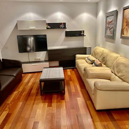 Espectacular Piso Cerca De La Playa Apartman Sant Adria de Besos Kültér fotó